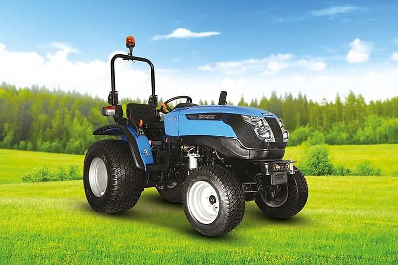 Solis 20 Frontlader / Ackerstollenbereifung / STVO / Allrad