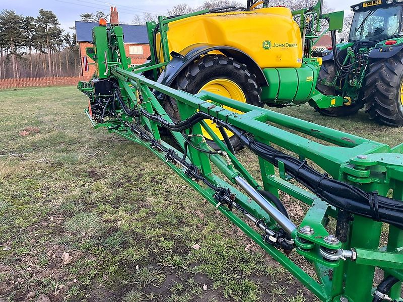 John Deere R740i