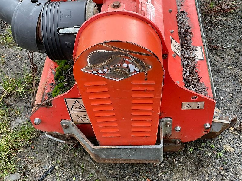 Kuhn TB 211