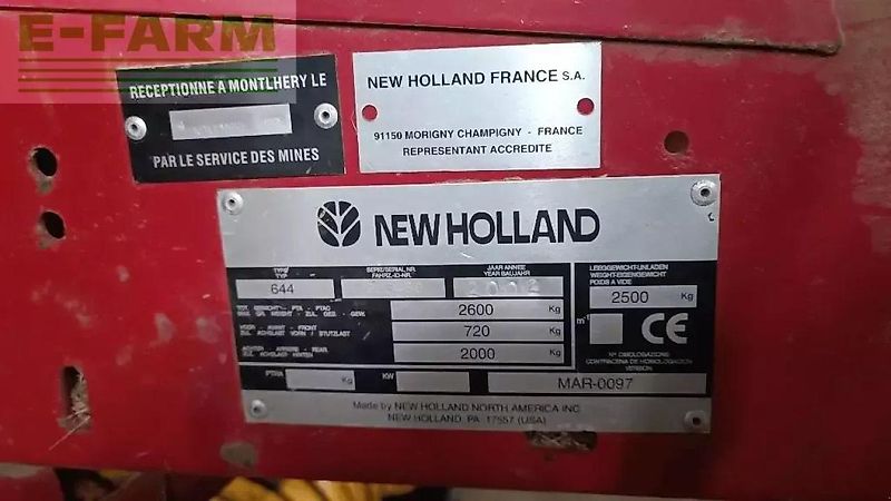 New Holland 648