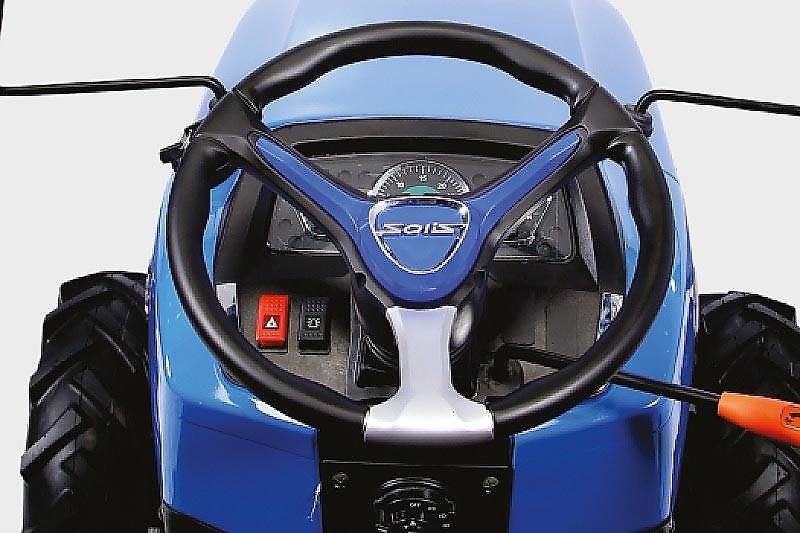 Solis 26 9+9 Frontlader Kleintraktor / Ackerstollenbereifung