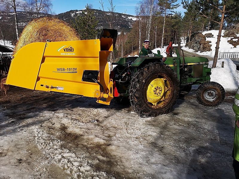VDMJ Günstiger Strohverteiler WSB-140V Einstreumaschine Ballenauflöser