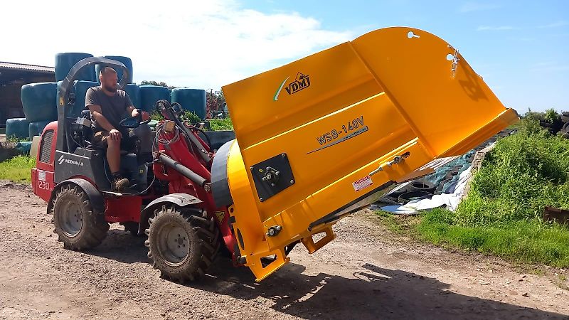 VDMJ Günstiger Strohverteiler WSB-140V Einstreumaschine Ballenauflöser