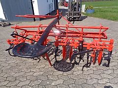 Carre 4 Reihiges Exakthackgerät Parallelogramgeführt 60cm Reihenabstand mit Hackschutzscheiben