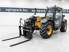 Caterpillar TH407C Agri 7,3 m, 3700 kg, air con, 150 liter pump, 126 hp CAT engine