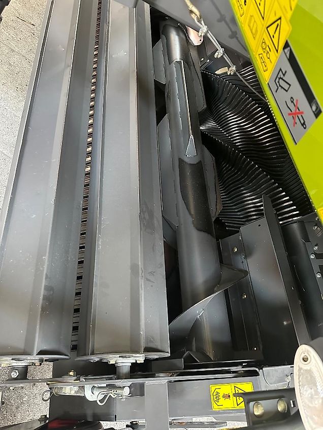 Claas Quadrant 4200 Rc