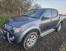 Mitsubishi L200 Warrior Pickup Truck Mitsubishi L200 Warrior Pickup Truck