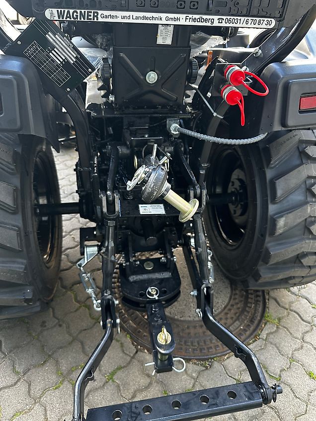 Solis 26 HST, 26 PS, Sonderedition " Panther schwarz", ohne Kabine, intern 74787/74815