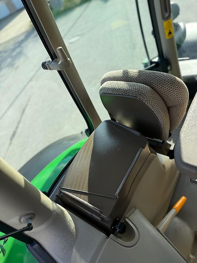 John Deere John Deere 6175R / 2460H