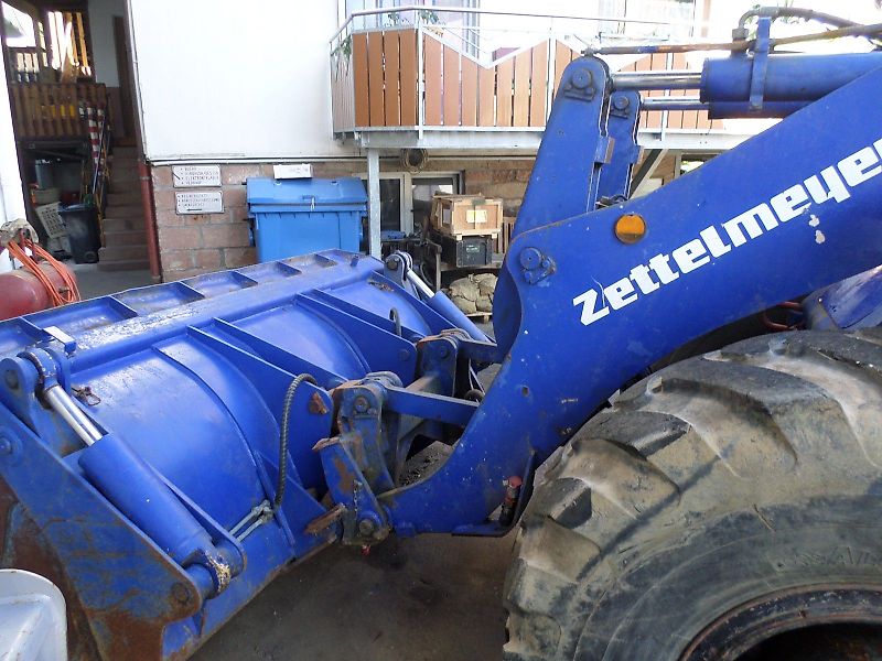 Zettelmeyer ZL 1801 4/1 Schaufel 14 To 1 Hand THW