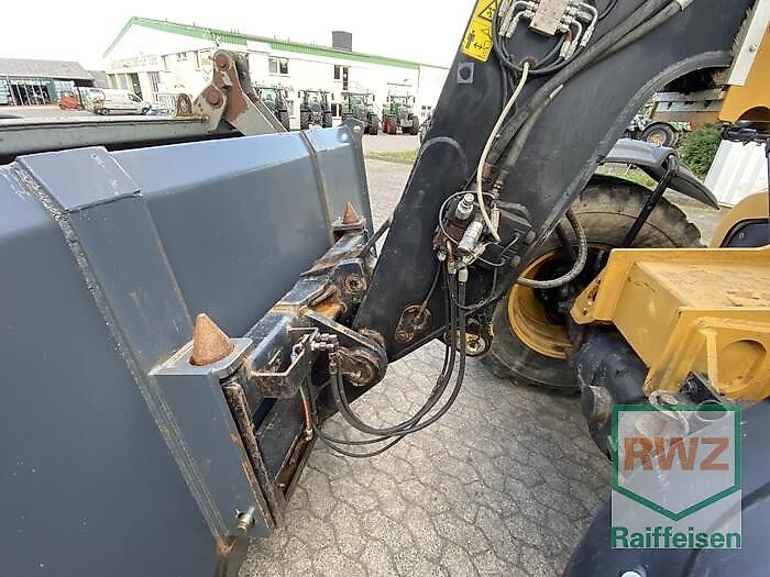 Caterpillar TH 407C Kompaktlad