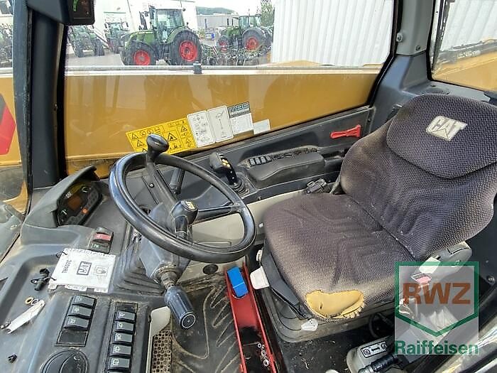 Caterpillar TH 407C Kompaktlad