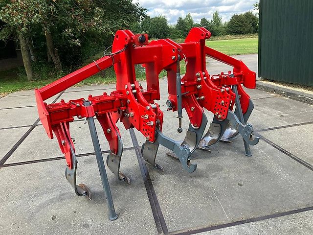 Unia Plow B6 voorzetwoeler