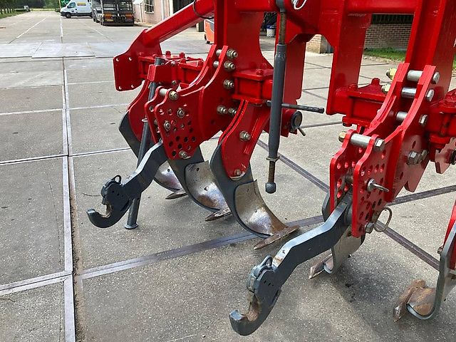 Unia Plow B6 voorzetwoeler