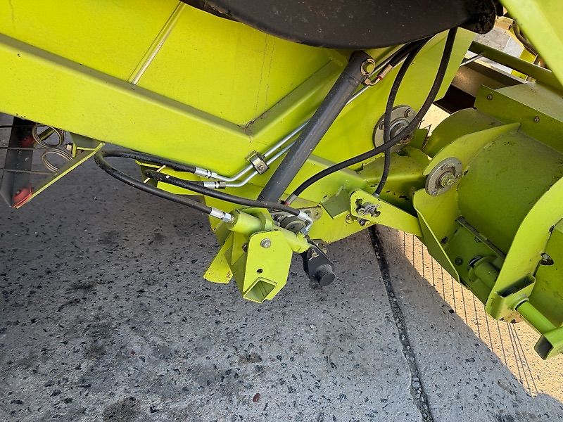 Claas Quadrant 2200 Roto Cut - 41877 Ballen