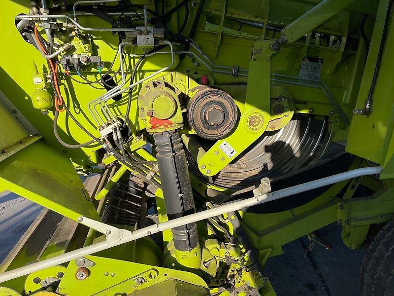 Claas Quadrant 2200 Roto Cut - 41877 Ballen