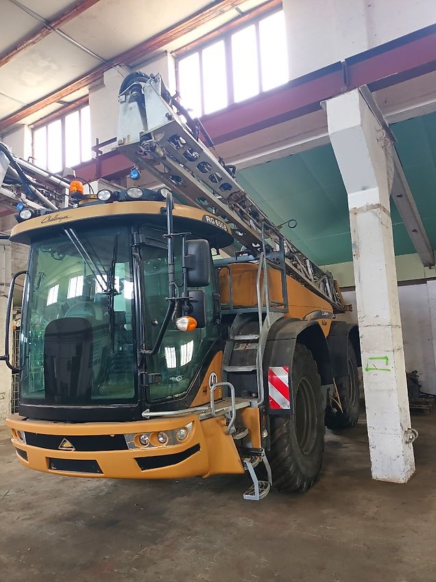 Challenger Selbstfahrspritze Challanger Rogator 655B GPS