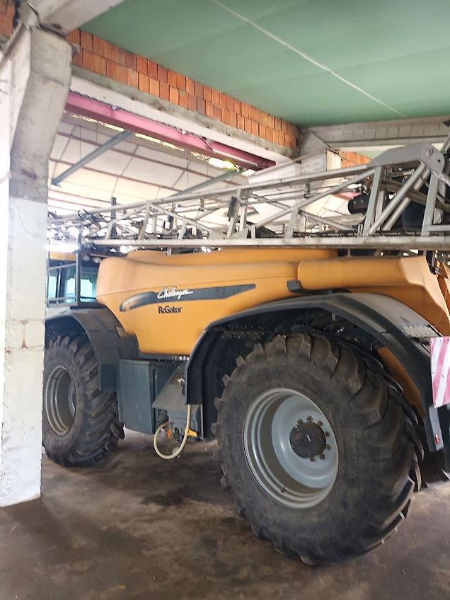 Challenger Selbstfahrspritze Challanger Rogator 655B GPS