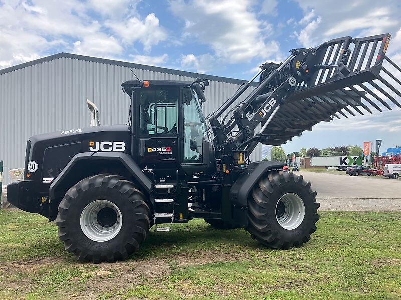 JCB 435S