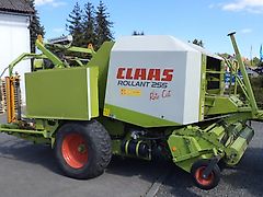 Claas Rollant 255 RC Uniwrap