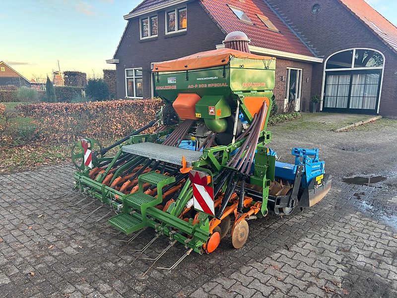 Amazone Rabe corvus met Amazone ADP 303 special zaaimachine