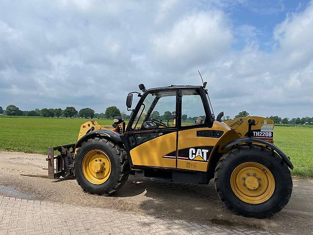 Caterpillar TH220B