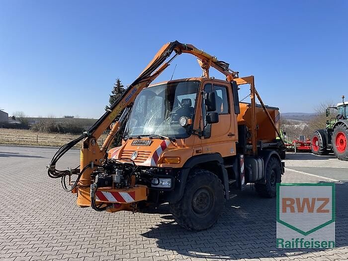 mulag Mercedes-Benz Unimog U 300 mit