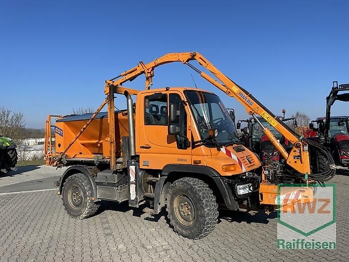 mulag Mercedes-Benz Unimog U 300 mit