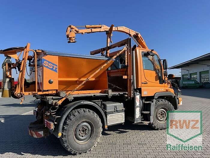 mulag Mercedes-Benz Unimog U 300 mit