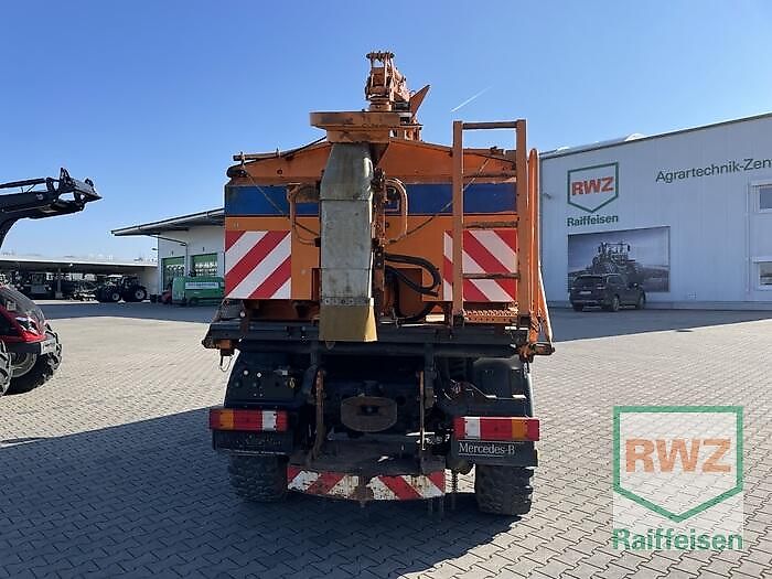 mulag Mercedes-Benz Unimog U 300 mit