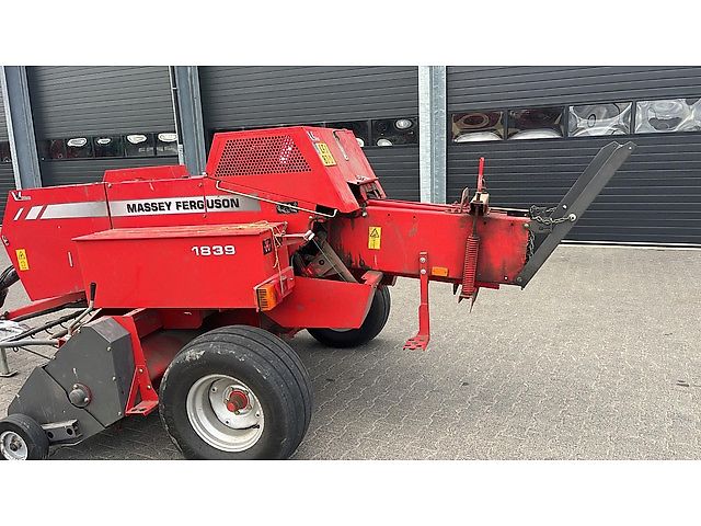 Massey Ferguson 1839
