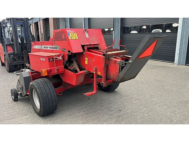 Massey Ferguson 1839