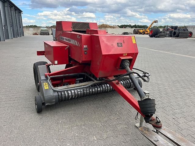 Massey Ferguson 1839