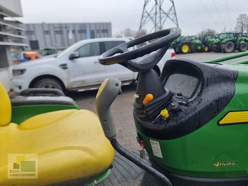 John Deere 3520 e-hydro