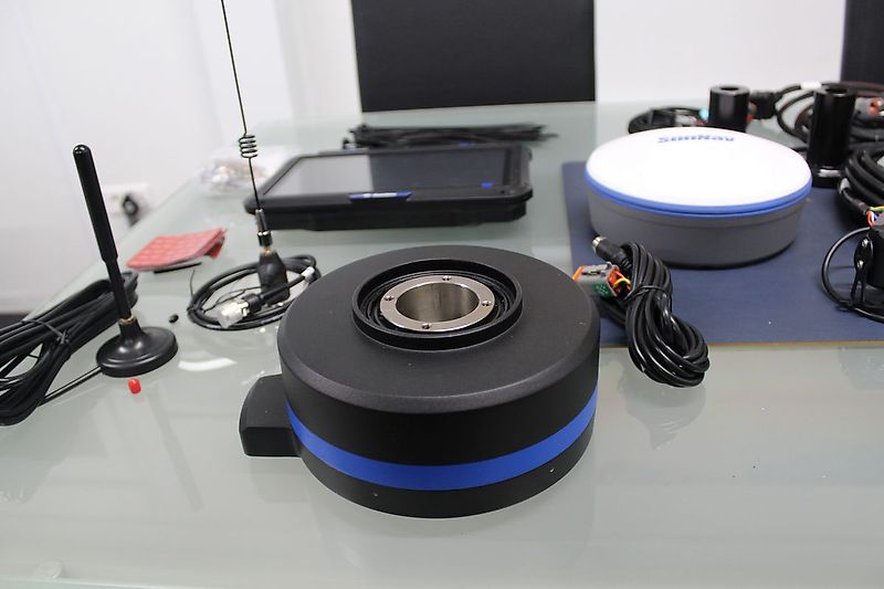 AKTION-SunNav Lenksystem RTK Komplett-S.A.T.