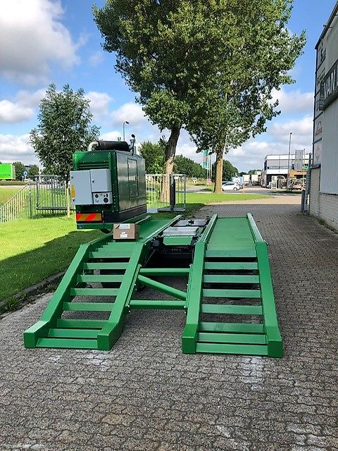 J. van der Sluis BV. Bloemkool / Broccoli oogstrups