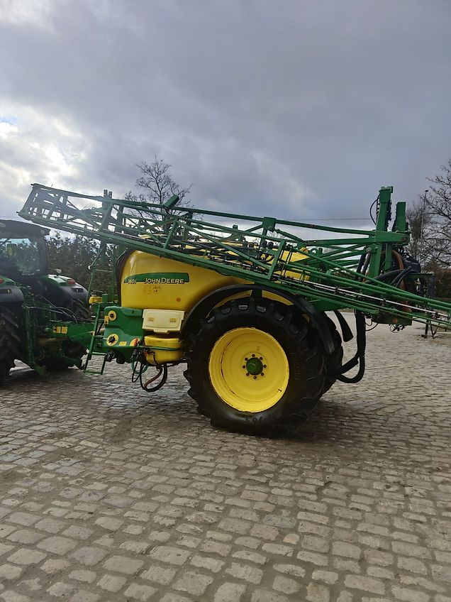 John Deere R740i