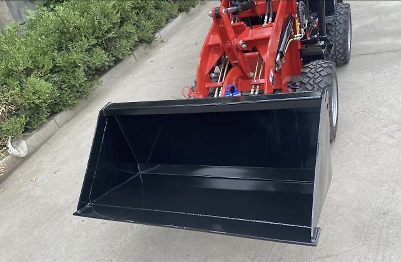 Shandong Nuoman Engineering Machinery Co., Ltd. Mini kniklader wiellader schovel + palletlepels, minigraver, veegwagen, grijper en grondbak