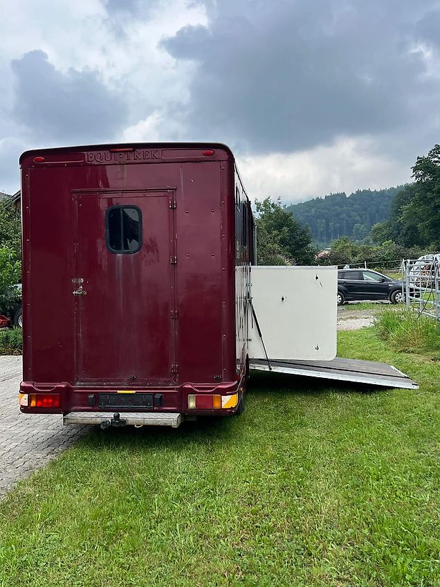 Peugeot Pferdetransporter