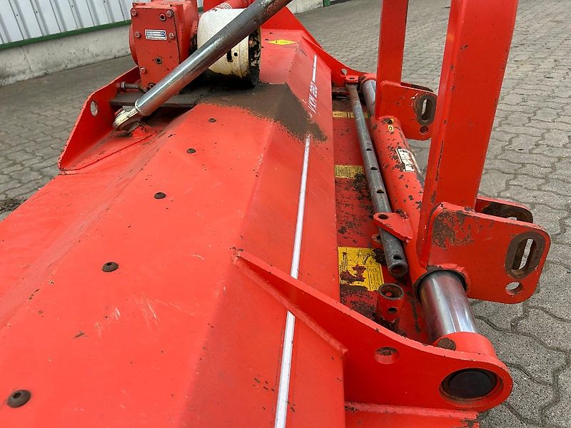 Kuhn VKM 280