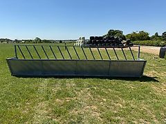 Feed Barrier and Trough