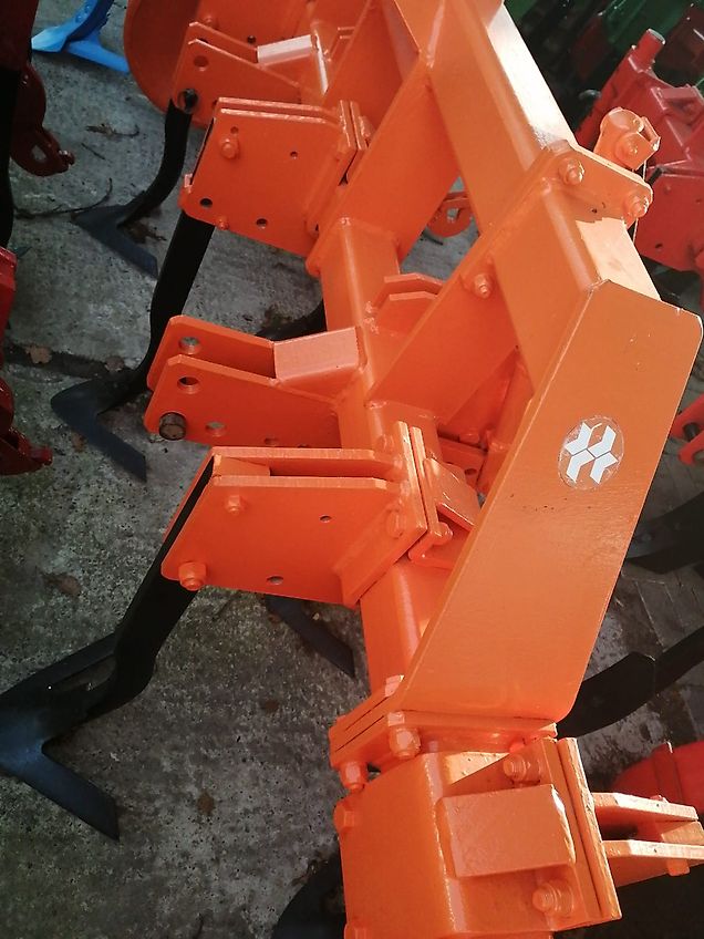 Howard Kongskilde Becker Howard kein Maschio Kerner Amazone Lemken Frontgrubber 250 cm Arbeitsbreite alle 7 Stiele sind auf einem stabile Tragrahmen geschraubt zur universellen Arbeitseinstellung 2 große Stützräder zur exakten Tiefeneinstellung mit Hitch & Zapf