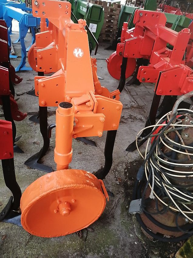 Howard Kongskilde Becker Howard kein Maschio Kerner Amazone Lemken Frontgrubber 250 cm Arbeitsbreite alle 7 Stiele sind auf einem stabile Tragrahmen geschraubt zur universellen Arbeitseinstellung 2 große Stützräder zur exakten Tiefeneinstellung mit Hitch & Zapf