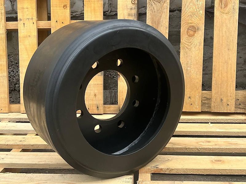 Midrollers to fit John Deere 8RT series tractors
