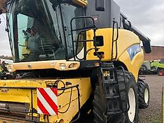 New Holland CR 980
