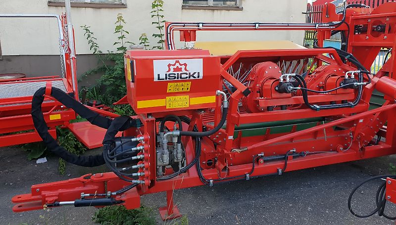 Lisicki Mähdrescher/ Vollerntemaschine/ Harvester/ Kombajn połówkowy do porzeczek/Segador