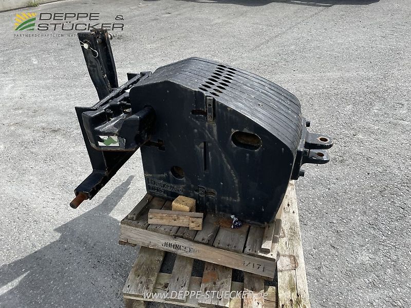 New Holland Eigenbau Frontgewicht