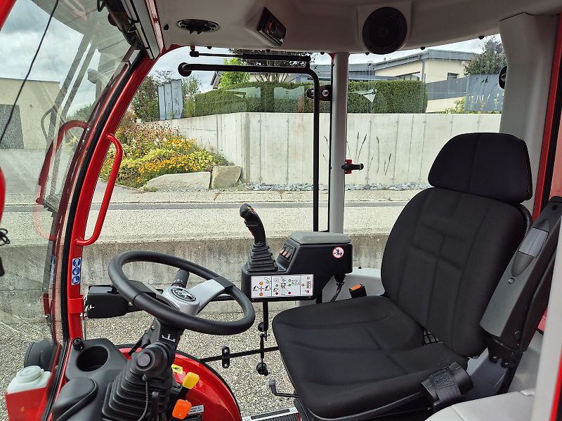 Carraro SP 4800 Traktor Schlepper Holder Winterdienst