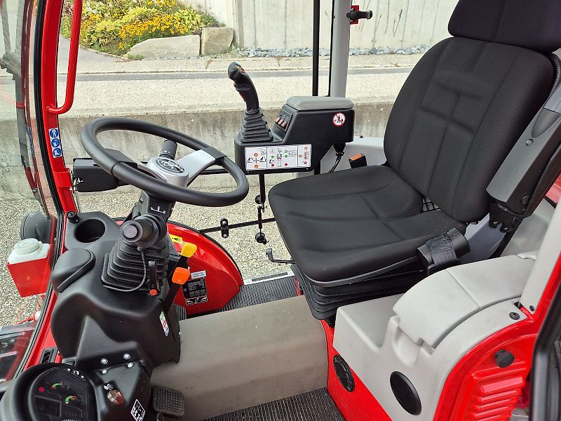 Carraro SP 4800 Traktor Schlepper Holder Winterdienst