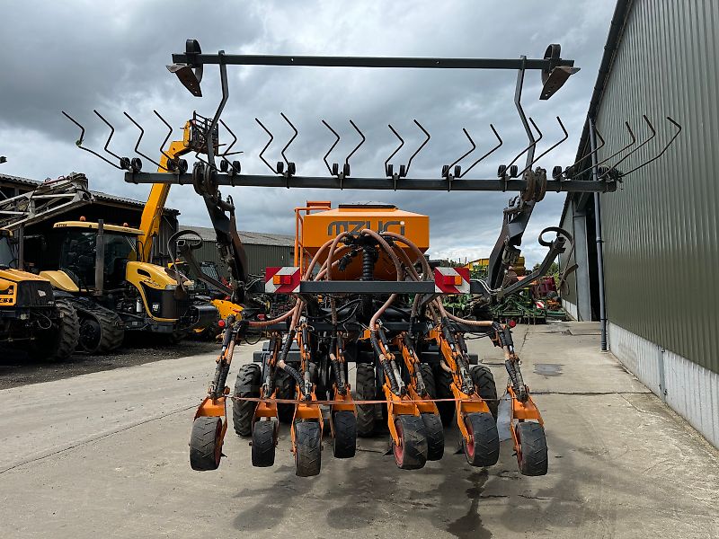 Mzuri Pro-Till 3T Seed Drill